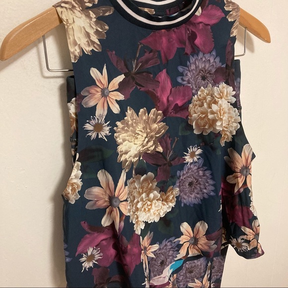 Sweaty Betty 2 piece set zero gravity beetle blue blooms ankle yoga leggings top - Picture 2 of 10